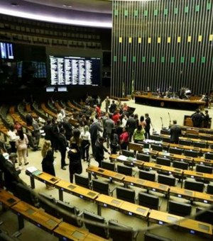 Câmara só vota em fevereiro projeto que legaliza cassinos no Brasil