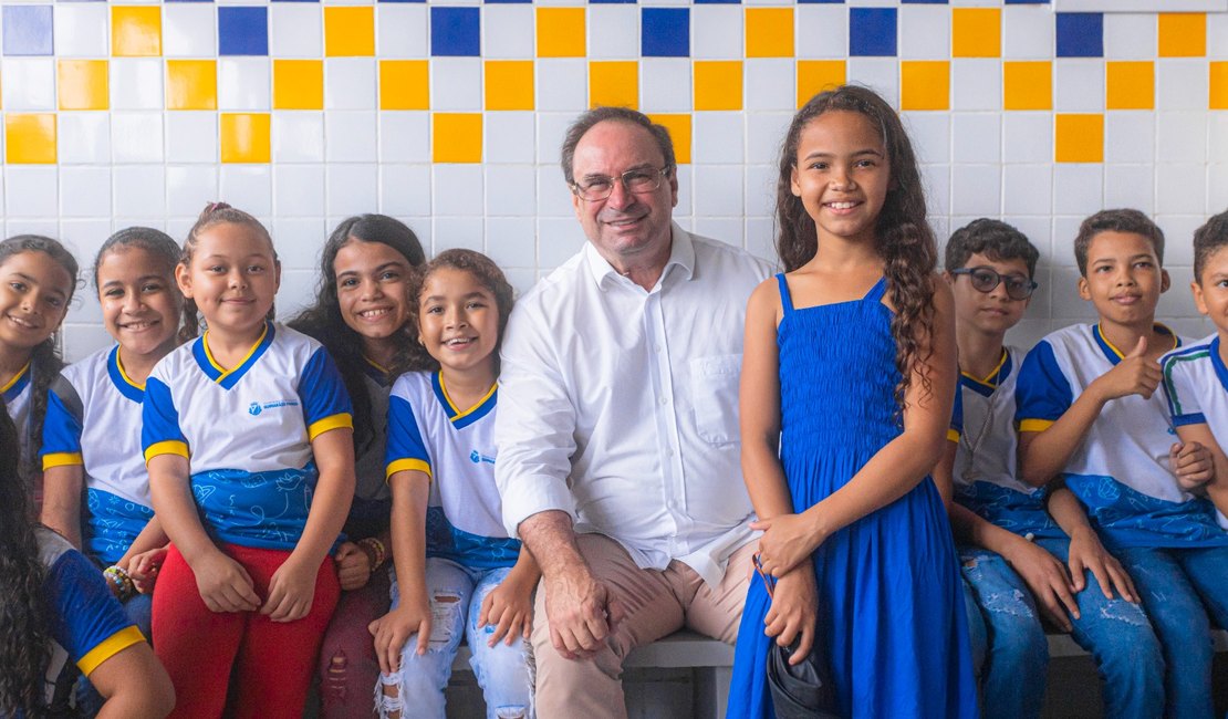 Em Arapiraca, Luciano Barbosa já entregou 52 escolas, creches, e ginásios poliesportivos