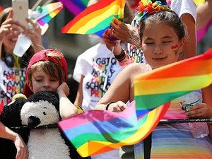 Projeto que proíbe crianças na Parada LGBT+ de Alagoas pode ser vetado por Paulo Dantas