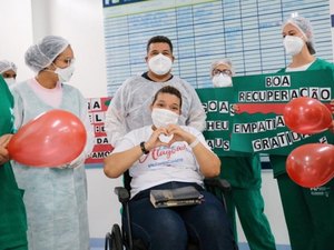 Dez pacientes manauaras receberam alta dos hospitais Metropolitano e da Mulher