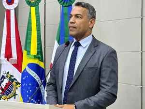 Decisão do TRE suspende afastamento de Siderlane, mas não arquiva investigação