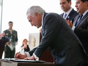 Governo lança reforma do ensino médio e tira obrigatoriedade de matérias como artes e filosofia