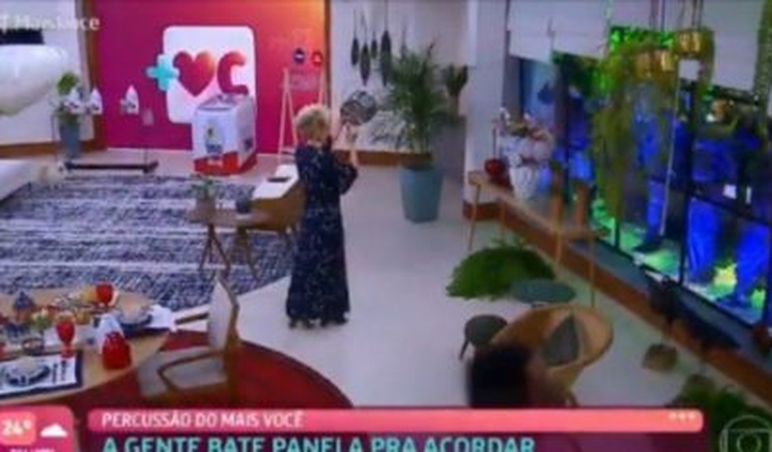 Ana Maria Braga abre programa fazendo panelaço ao vivo contra Bolsonaro