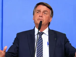 “Não quero peitar o Supremo”, diz Bolsonaro sobre decreto para corrigir “excesso” do STF