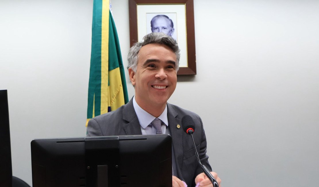Câmara aprova aumento de pena para crimes contra profissionais da educação