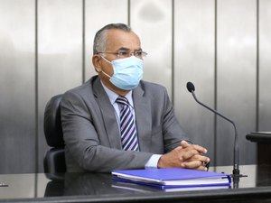 Tarcizo Freire destaca lançamento de programa de assistência a animais de rua