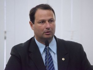 Desembargador mantém candidatura de Dudu Hollanda ao Legislativo