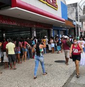 [Vídeo] Black Friday: Consumidores lotam as lojas de Arapiraca, mas não respeitam o distanciamento social