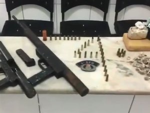 [Vídeo] PM apreende submetralhadoras e 1,5kg de maconha em Maceió