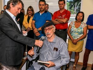 Com aneurisma cerebral, historiador Dirceu Lindoso é internado na UTI do HGE