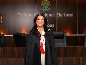 Juíza Adriana Carla Feitosa toma posse como desembargadora eleitoral do TRE/AL