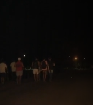 Movidos pela fé, fiéis percorrem mais de 20km entre Arapiraca e Taquarana na madrugada desta quinta-feira