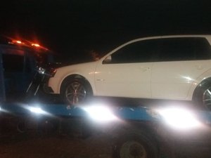 Jovens furam bloqueio, são perseguidos e desacatam policiais na AL 115, em Palmeira dos Índios 