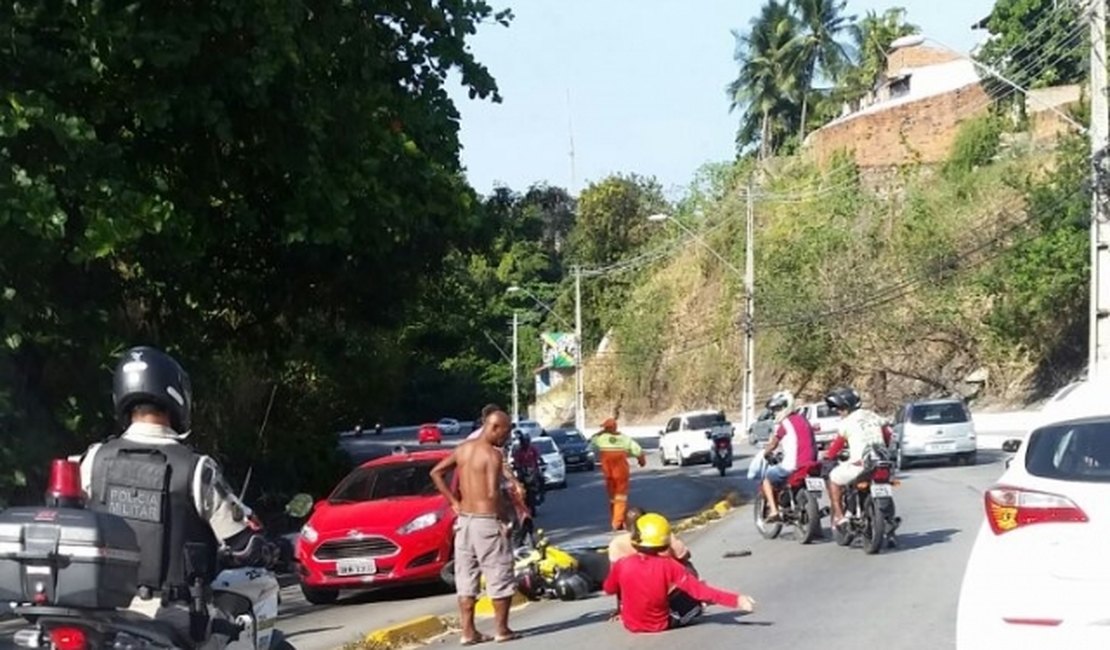 Dois acidentes na ladeira Geraldo Melo deixam trânsito lento na capital