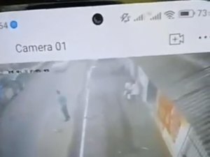 [VÍDEO] Câmeras de segurança flagraram o acidente que deixou dois mortos na Santa Lúcia