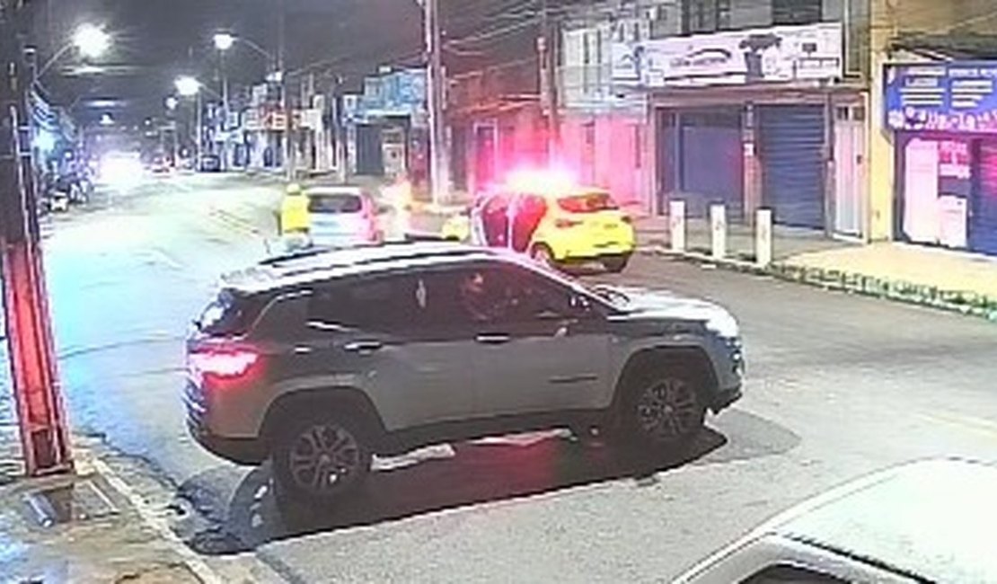 Suspeito de assalto é preso após causar acidente durante perseguição no Jacintinho, em Maceió