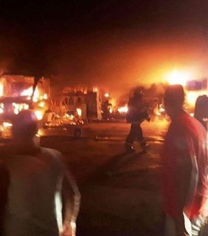 Incêndio em garagem de empresa destrói quatro ônibus e caçamba na Chã do Pilar