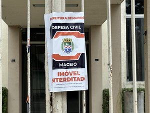 Fiéis de igreja interditada em Maceió viram símbolo da resistência contra o crime da Braskem