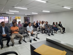 Justiça Eleitoral diploma novos vereadores por Japaratinga