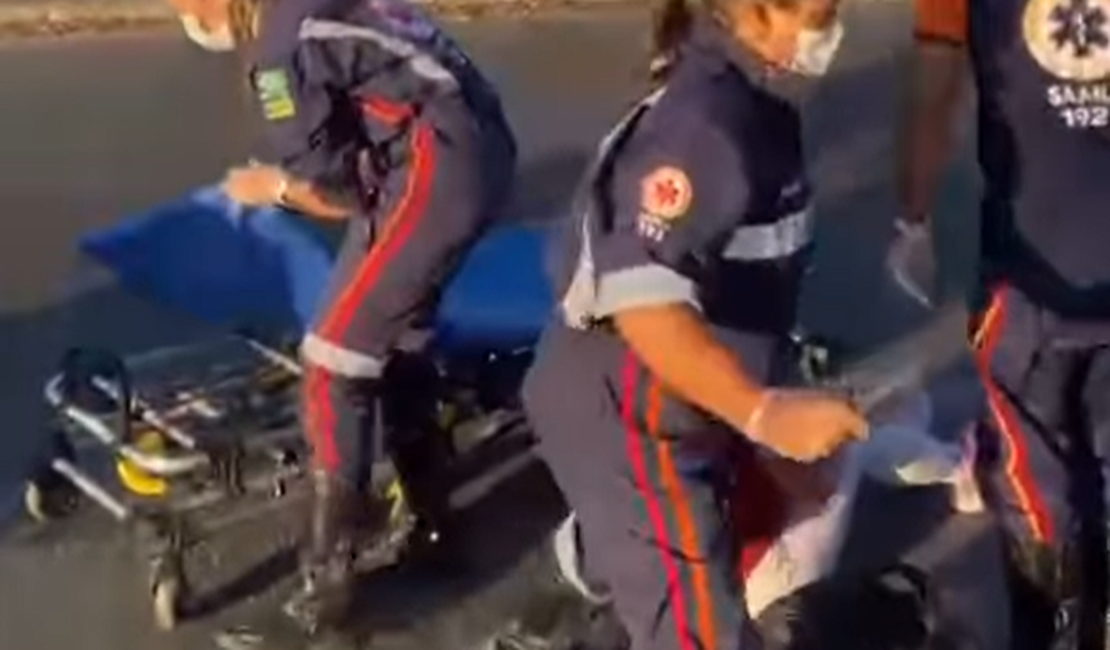 Colisão entre motocicletas deixa uma pessoa ferida na AL-220, em Arapiraca