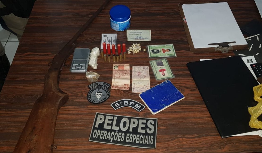 Três pessoas são detidas por porte ilegal de arma e associação ao tráfico em Porto Calvo