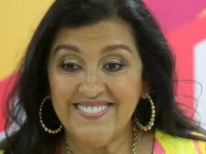 Sem programa, Regina Casé tem de voltar a fazer novela na Globo