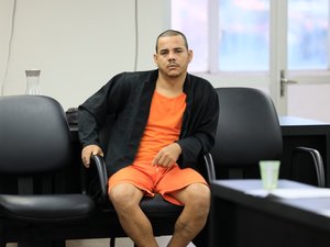 Homem é condenado a 17 anos por feminicídio de mulher em situação de rua em Maceió