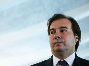 Rodrigo Maia marca para 2 de agosto votação da denúncia contra Temer no plenário