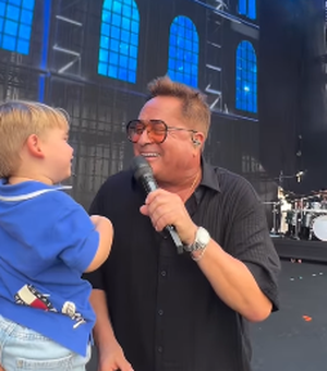 Filho de Virginia e Zé Felipe encanta ao acompanhar avô Leonardo durante ensaio