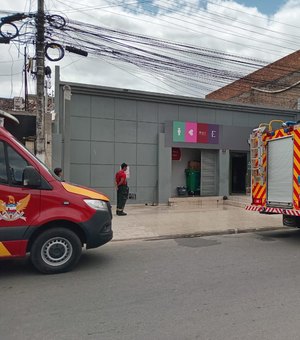 [Vídeo] Incêndio em loja de revenda do Boticário em Arapiraca causa pânico na manhã desta segunda (11)