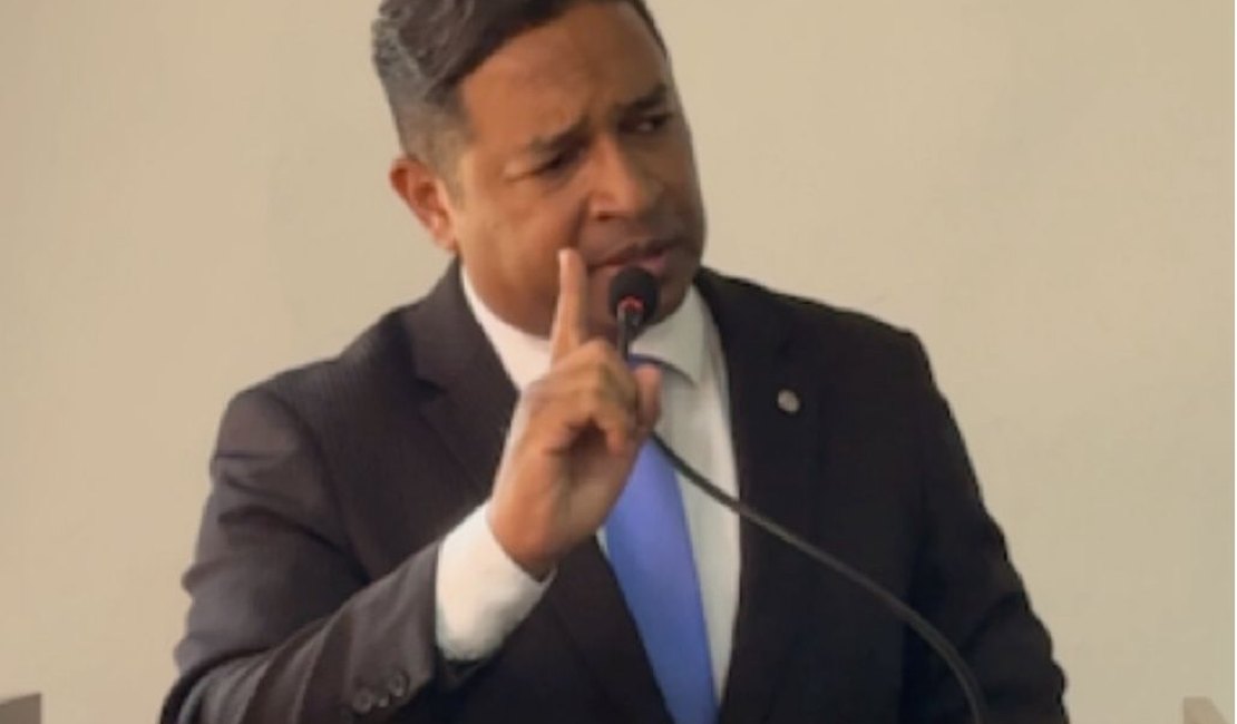 Vereador César Felizardo cobra Equatorial por manutenção dos postes em Jequiá da Praia