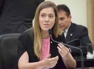 Deputada mais jovem do Brasil, Cibele Moura tem a maior produção legislativa de Alagoas pelo segundo ano consecutivo