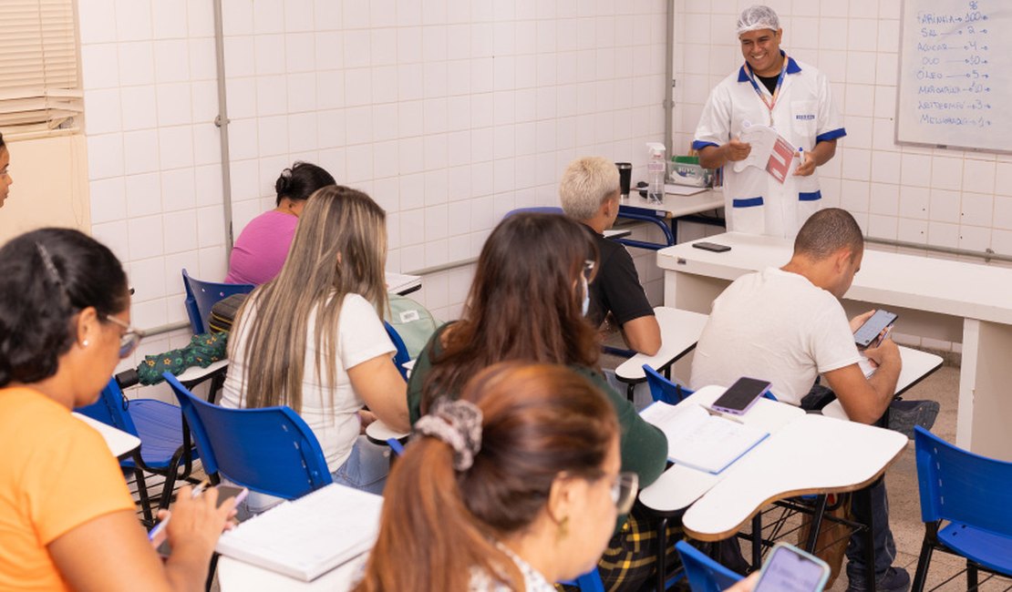 Emprega Jovem oferta mais de 600 vagas em cursos profissionalizantes em Maceió