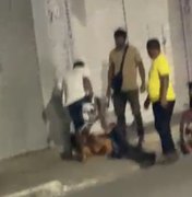 Homem é agredido por populares após ser acusado de assaltos em Arapiraca