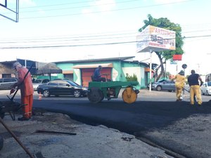 Seminfra recupera trecho da Avenida Comendador Calaça, em Maceió