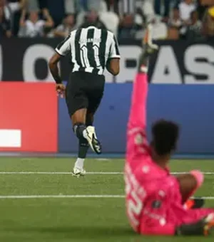 Incendiou! Botafogo vence a LDU e respira na Libertadores