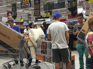 Educador financeiro dá dicas para aproveitar Black Friday sem prejuízos