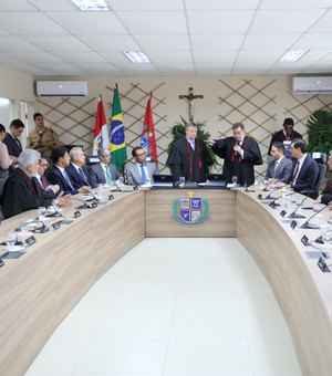 Lean Araújo toma posse e inicia novo mandato à frente do Ministério Público de AL