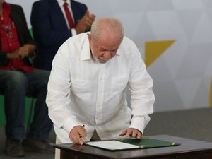 Governo concede reajuste de 9% a servidores do Executivo