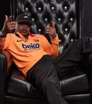 Quem é MC Urubuzinho, preso por tiros e menção a facção em evento