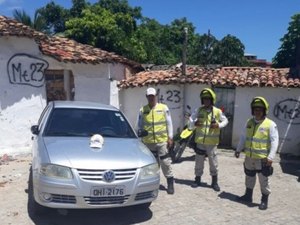 Ronda no Bairro recupera carro roubado no bairro do Jacintinho