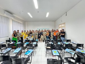 Representantes da PRF participam de curso de aprimoramento, em Maceió