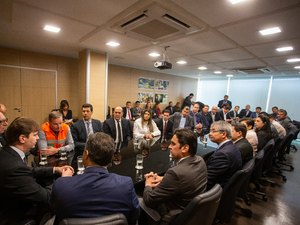 Prefeito de Craíbas participa de reunião no Ministério da Integração Nacional