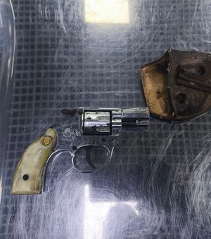 Jovem é flagrado com arma de fogo no aeroporto Zumbi dos Palmares