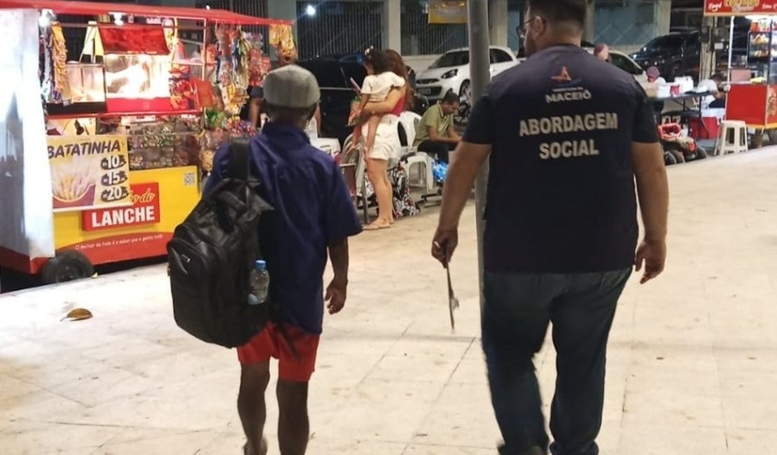 Prefeitura encaminha 20 pessoas em situação de vulnerabilidade para tratamento