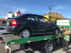 Fiscalização no fim de semana apreende veículos irregulares em Maceió