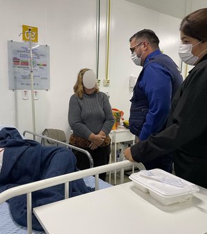 Leonardo Dias cobra regulação de paciente durante visita a UPA