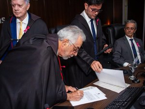 Desembargador Alcides Gusmão toma posse como presidente do TRE-AL