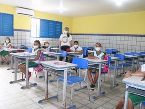 Aulas presenciais voltam em Japaratinga com rigoroso protocolo sanitário