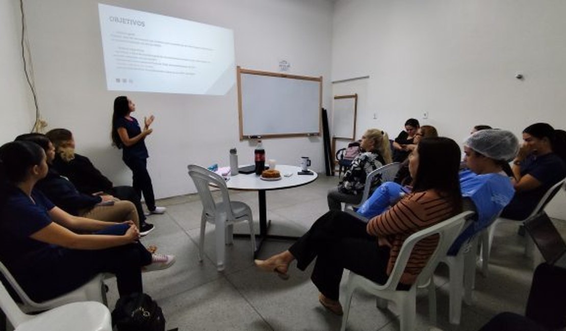 Estudantes de Enfermagem da Ufal apresentam planos para segurança dos pacientes ao fim de estágio no HEA